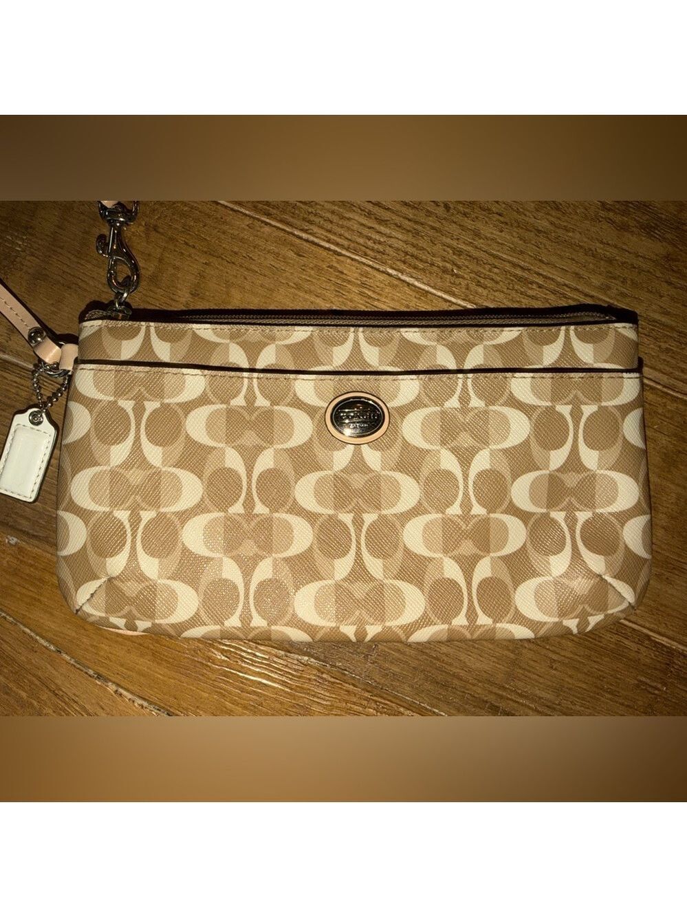 Coach Signature Peyton Dream C Go-Go Wristlet / Wallet - neutral colorway 🐚 - Picture 15 of 15